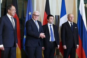 МИД ФРГ заявил о желании обсудить имплементацию минских соглашений на встрече "нормандской четверки"