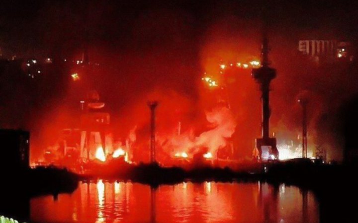 У мережі з’явилися фото пошкодженого підводного човна "Ростов-на-Дону"