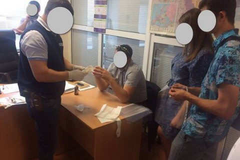 Замначальника таможенного поста в Запорожье задержан по подозрению во взяточничестве 