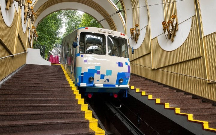 Київський фунікулер відновлює роботу після планового ремонту