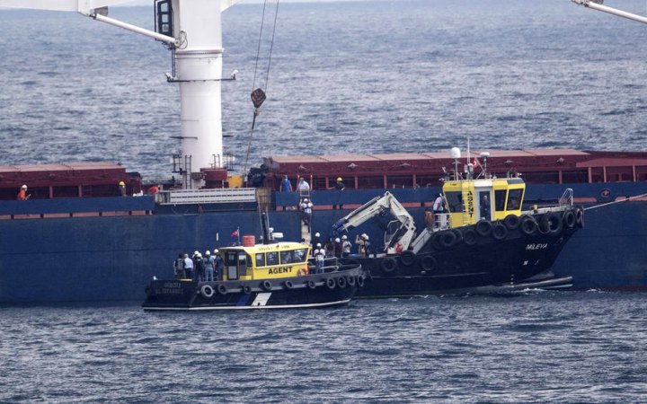 Перше судно із "зернового коридору" почали розвантажувати в порту Сирії, - Reuters