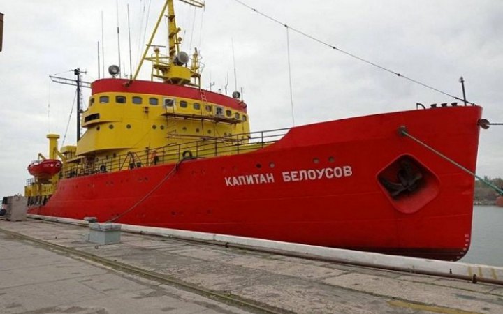 Оккупанты обстреляли в Мариупольском порту ледокол с гражданским экипажем, есть погибший