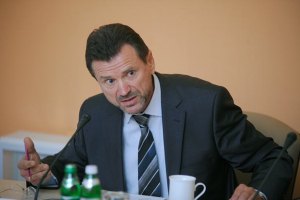 НБУ не справляется с экономическими проблемами, - мнение