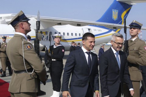 В президентском самолете спутниковый интернет улучшат за 32 млн грн