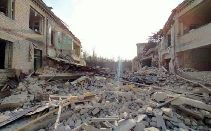Російська ракета вщент знищила дитсадок "Мир" у Торецьку на Донеччині