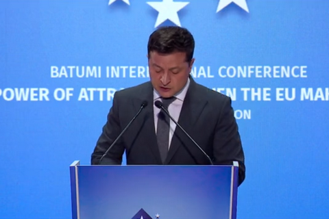 Зеленский призвал ЕС предоставить европейскую перспективу Украине, Молдове и Грузии