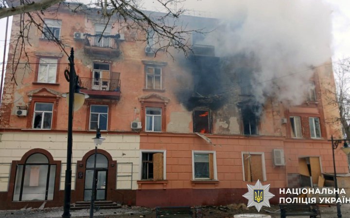 Російські війська знову атакували соціальну інфраструктуру Херсонщини, є поранені