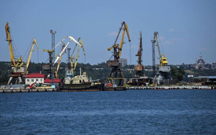РФ вивезла з окупованого порту Маріуполя майже 60 тисяч тонн української пшениці 
