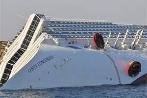 Российский олигарх предложил помочь поднять Costa Concordia