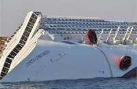 Российский олигарх предложил помочь поднять Costa Concordia