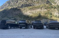 Журналісти Sky News розкрили схему ввезення люксових авто до Росії в обхід санкцій