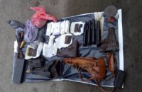 У Харкові затримали луганський автомобіль зі зброєю та боєприпасами