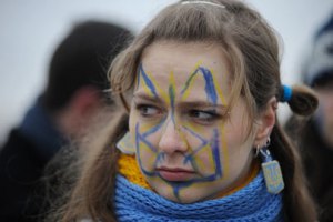 У соседей Украина ассоциируется с олигархами, кухней, казаками и фруктами