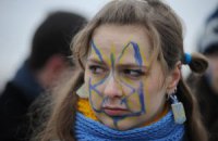 У соседей Украина ассоциируется с олигархами, кухней, казаками и фруктами