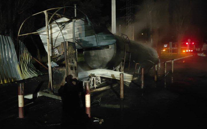 Поліція розслідує вибух на АЗС у Харкові