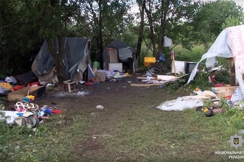 Суд заменил 4,5 года тюрьмы на 1,5 года условно для двух нападавших на табор ромов во Львове