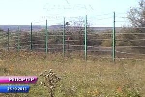 Россия начала ограждаться от Украины колючей проволокой