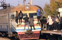 "Киевпастранс" и УЗ обвинили друг друга в сбое работы городской электрички