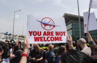 У Тбілісі почалися протести через прибуття першого за 4 роки авіарейсу з РФ