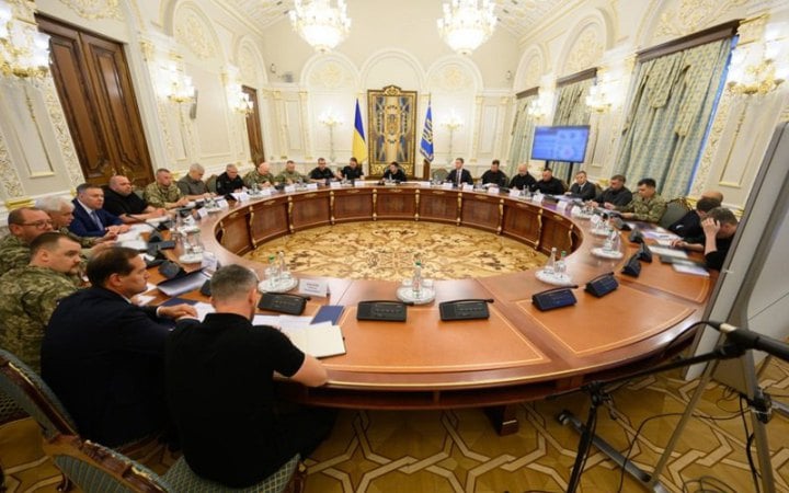 Зеленський провів Ставку: Виробництво перехоплювачів реактивних "шахедів" має прискоритись 