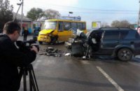 Под Одессой джип врезался в легковушку и протаранил автобус с пассажирами