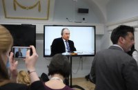 Російських чиновників, наближених до Путіна, змушують здавати аналіз калу, – росЗМІ
