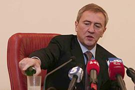 Черновецкий не уходит: он - "не мальчик"