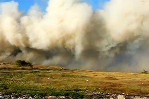 МЧС продолжает бороться с горящей свалкой в Новомосковске