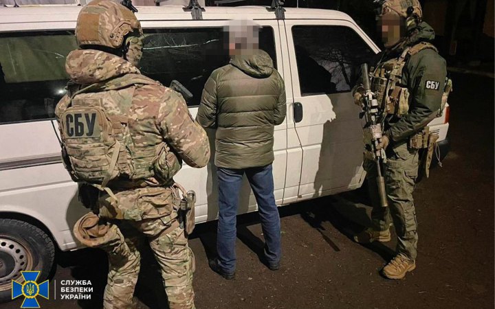 У Рівному затримали російського диверсанта, який намагався підірвати об’єкт транспортної інфраструктури