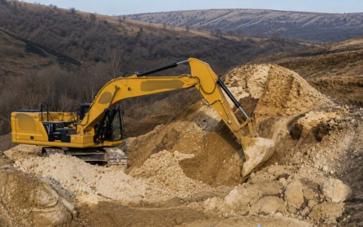 На Вінниччині поліцейські викрили незаконний видобуток пісковику на 338 млн грн