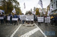 В Киеве ФЛПы перекрыли Грушевского и Петровскую аллею