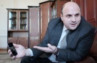 Подозреваемого в получении взятки главу Черновицкого облсовета отстранили от должности 