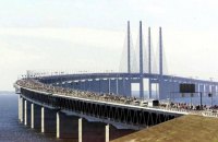 На мосту між Швецією і Данією зіткнулися 10 авто, 14 постраждалих