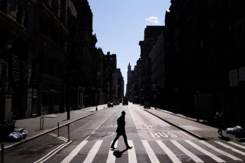 Американцы начали получать чеки со стимулирующими выплатами от правительства
