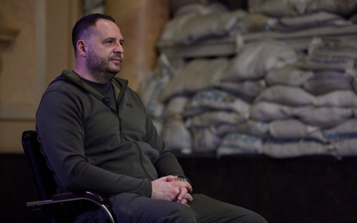 Ермак призвал США помочь спасению защитников Мариуполя: защитникам не продержаться без дополнительного тяжелого вооружения