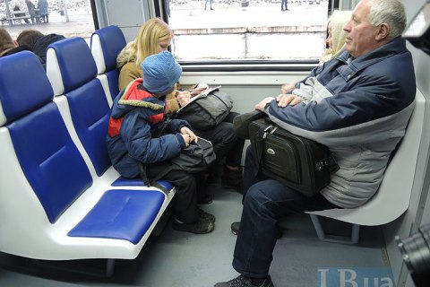В Україні відновили рух 439 приміських поїздів