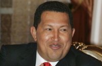 Чавес показал «наведенные на США ракеты» 