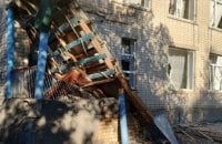 Учора росіяни 73 рази обстріляли Херсонщину, є влучання у навчальний заклад і церкву