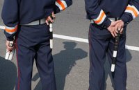 ​После убийства мэра в Крыму автомобилистов проверяют автоматчики