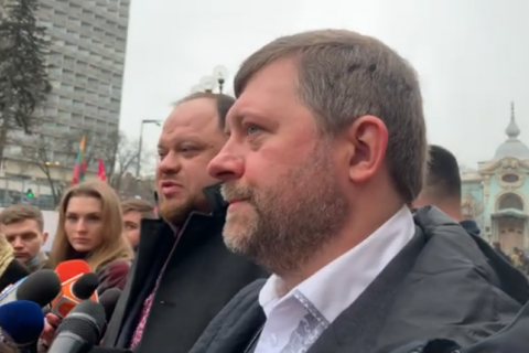 Стефанчук предложил наложить санкции на каждого депутата Думы, поддержавшего признание "ДНР" и "ЛНР"