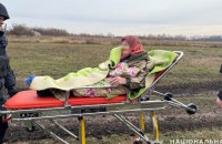"Білі Янголи" евакуювали з прикордоння Сумщини літню жінку
