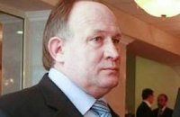 Кандидат из Луганской области раздавал беременным "пакеты для родов"