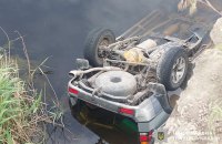 На Миколаївщині позашляховик упав з моста в річку: постраждали четверо дітей і двоє дорослих