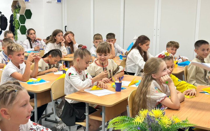 Цього року навчання у школах розпочали 3,5 млн дітей