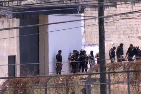 В Эквадоре во время драки в тюрьме погибли 116 человек