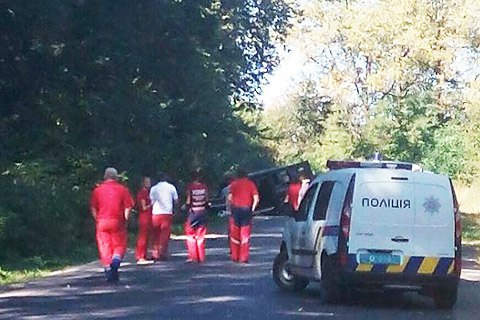 Возле Львова взорвали джип, трое погибших (обновлено)
