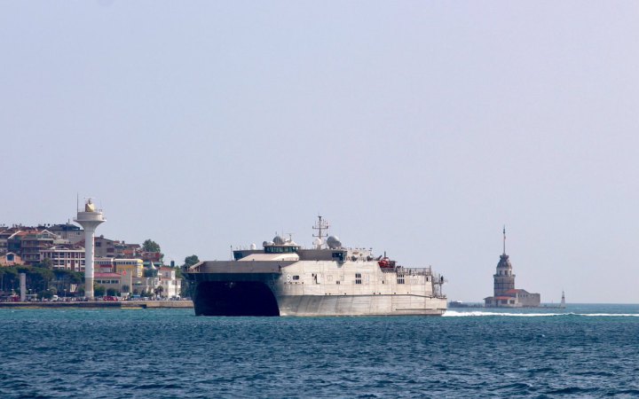 Військові США офіційно попередили, що знищуватимуть іранські кораблі-мінери в Ормузькій протоці