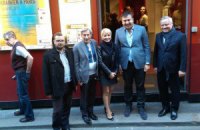 Открытие "Недели украинского кино" в Париже посетил Михаил Саакашвили