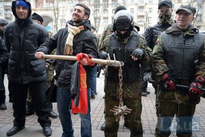 "Правий сектор" оголосив на завтра мобілізацію своїх підрозділів