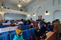 В Житомире участники акции против повышения тарифов ворвались в облсовет (обновлено) 